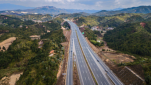 航拍高速公路