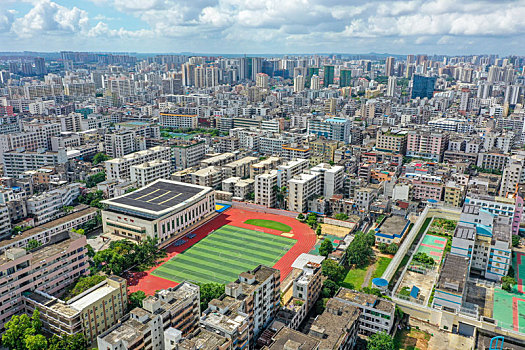 航拍海南海口琼州大道红城湖路周边住宅区居民楼建筑群