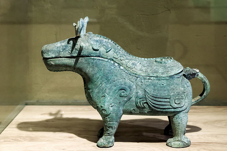 中国河南省安阳殷墟遗址妇好墓出土文物司母辛铜觥_高清图片_全景视觉