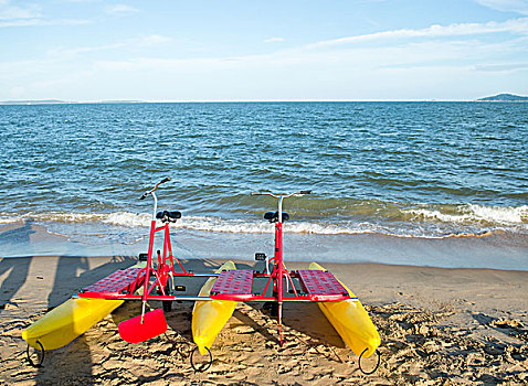塑料制品,水,自行车,停放,海滩