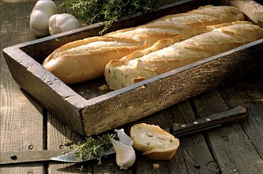 蒜,法棍面包,百里香