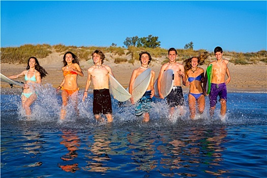 青少年,冲浪,群体,跑,海滩,溅