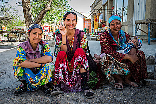 布哈拉,乌兹别克斯坦,中亚,女人,彩色,传统服饰