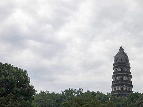 2019年7月1日中国江苏省苏州市虎丘风景,5a,虎丘塔,云岩寺塔