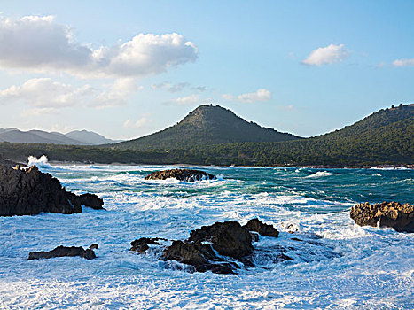 波浪,碰撞,岩石上,马略卡岛,巴利阿里群岛,西班牙