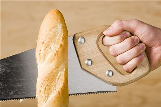 手,锯,法式面包
