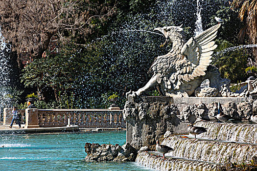 龙,安东尼奥-高迪,喷泉,城堡公园,巴塞罗那,加泰罗尼亚,西班牙,欧洲