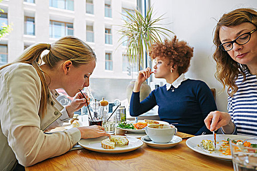 三个女人,吃饭,沙拉,午餐,咖啡
