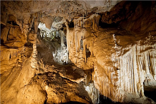 洞穴,西班牙