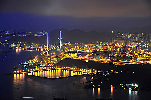 从天际100远眺汀九桥,香港九龙
