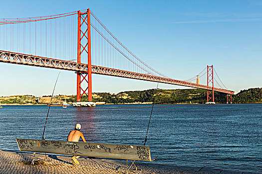 萨拉查大桥,连接,里斯本,葡萄牙