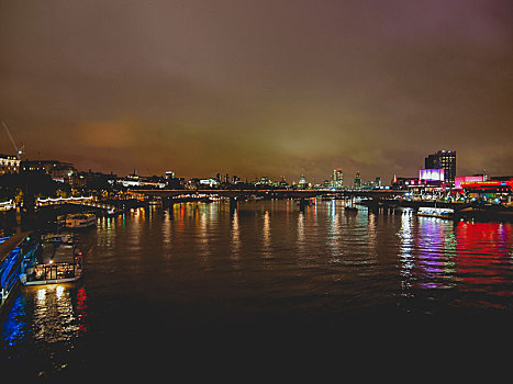 泰晤士河,伦敦