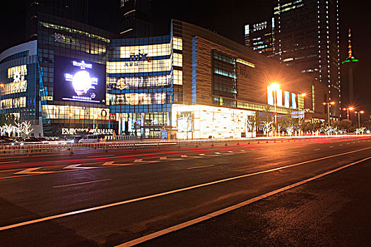 城市道路夜晚