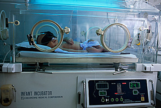 早产儿保育器,低,出生,重量,儿科,医院,城市,省,巴基斯坦,九月,2008年