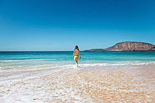 女人,走,水,海滩,加纳利群岛,西班牙