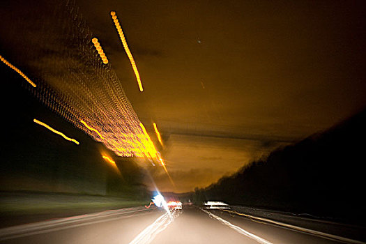 高速公路,场景,夜晚,风景,风档玻璃,光亮,标识,模糊,右边