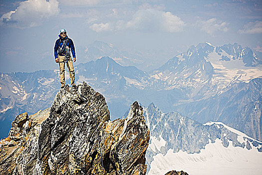男青年,登山,经典,西北地区,山,冰川国家公园,不列颠哥伦比亚省,加拿大