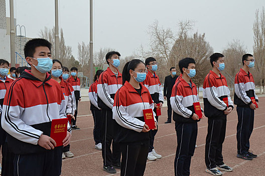 高三学生百日誓师大会