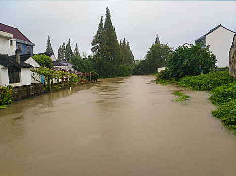 台风,台风来袭