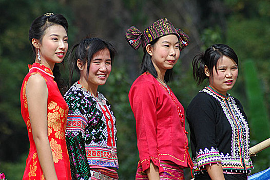 山,部落,女孩,穿,彩色,传统服装,一个,美女,竞赛,郁金香,节日,地区,许多,不同,罐,同居,平和,旅游