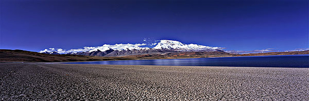 西藏阿里鬼湖