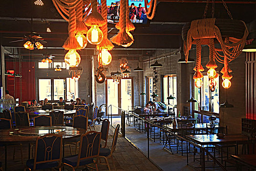 宁波,镇海,餐厅,桌椅,美食,时尚,灯光,船舱,九龙舱