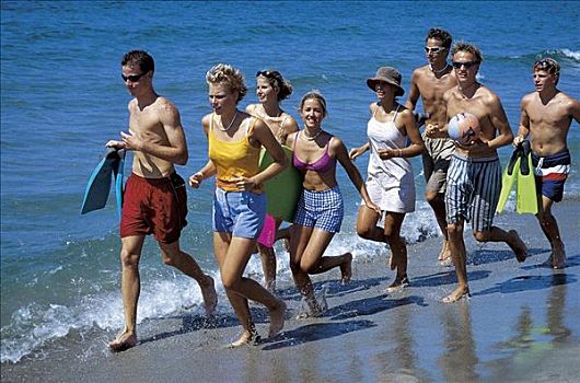 青少年,女孩,男孩,男青年,女青年,开心,海洋,跑,海滩,夏天,假日,度假