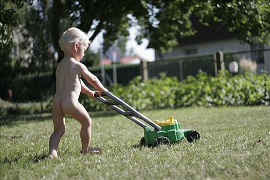 裸露,小男孩,玩具,割草机