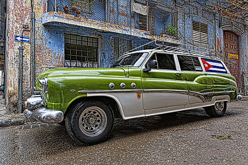 世纪50年代 古董车 街景 哈瓦那旧城 哈瓦那 古巴 高清图片 焦点创意