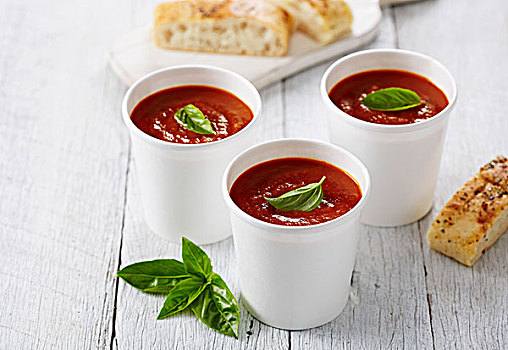 西红柿汤,罗勒
