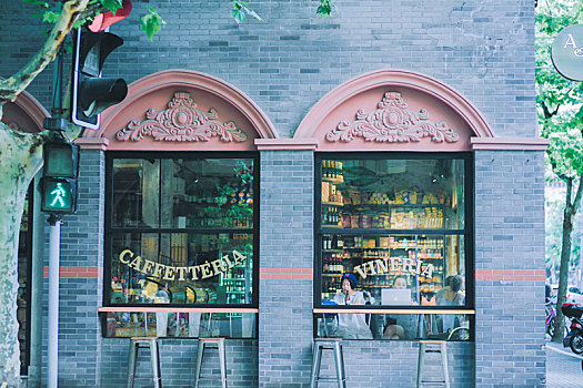 上海街头咖啡馆