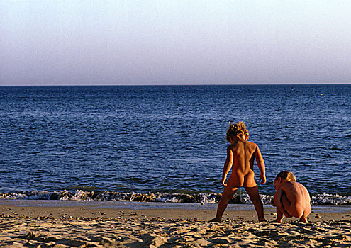 裸露,孩子,玩,海滩,后视图