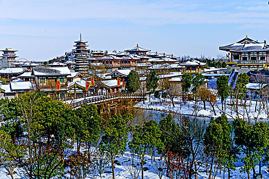 湖北襄阳影视城雪景