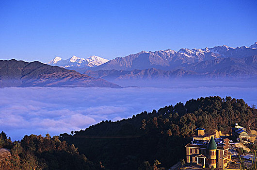 尼泊尔,远景,住宿,山坡,云,线条,中心,喜马拉雅山,背景,纳加阔特