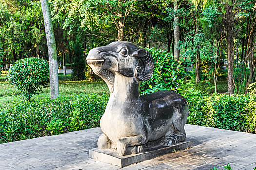 中国安徽省亳州市曹操公园石羊雕塑