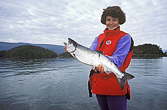 海洋,钓鱼,女性,垂钓,展示,三文鱼,抓住,温哥华岛,不列颠哥伦比亚省,加拿大