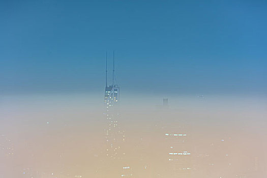 云端上的上海