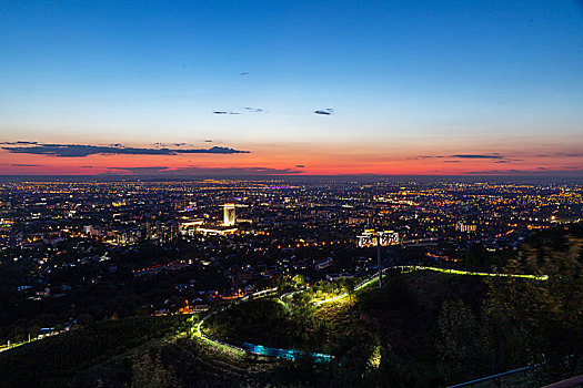 哈萨克斯坦,阿拉木图,夜景