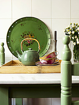 茶具,托盘,正面,绿色,涂绘,金属,大浅盘,靠着,白色,瓷砖墙