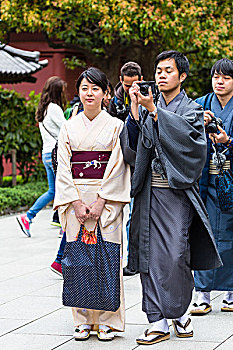 传统,衣服,年轻,日本,情侣,庙宇,浅草,东京,关东地区