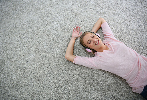 金发,女孩,放松,地毯,地面,耳机
