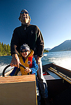 父子,享受,快艇,旅游,自制,船,湖,不列颠哥伦比亚省,加拿大