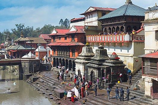 火葬,河边石梯,河,帕斯帕提那神庙,复杂,加德满都,尼泊尔,亚洲