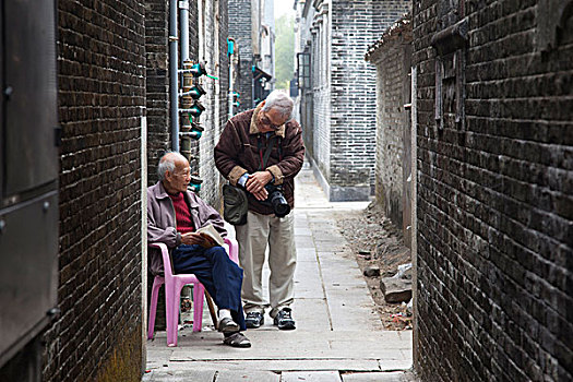 游客,老人,旁侧,房子,乡村,广东,中国