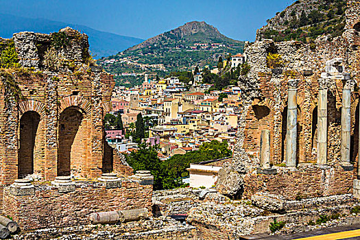 拱道,柱子,陶尔米纳,西西里,意大利