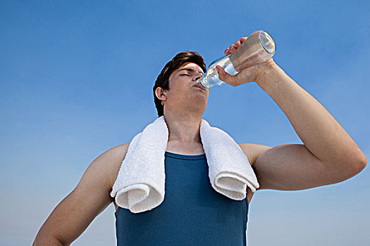 男人,饮用水,瓶子,海滩,晴天
