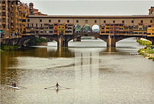划船,阿尔诺河,维奇奥桥,风雨桥,佛罗伦萨,意大利