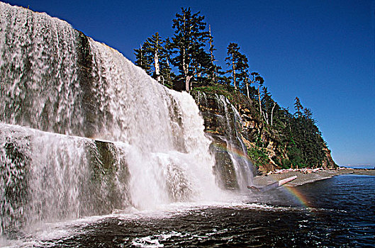 环太平洋国家公园,西海岸小径,瀑布,温哥华岛,不列颠哥伦比亚省,加拿大