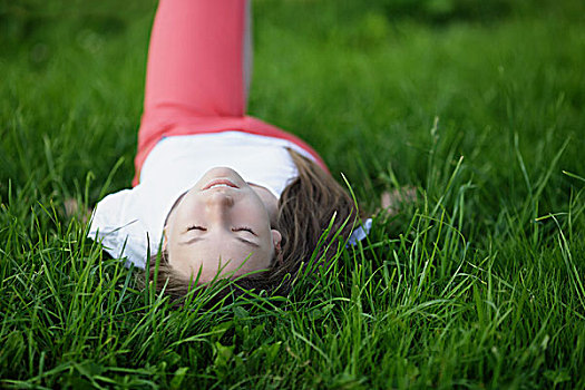 年轻,魅力,女孩,躺着,草,横图
