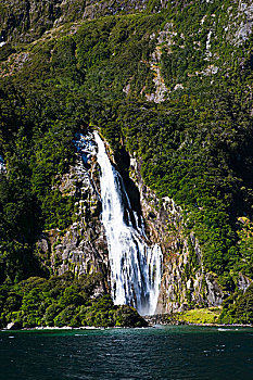 米尔福德峡湾,瀑布,新西兰